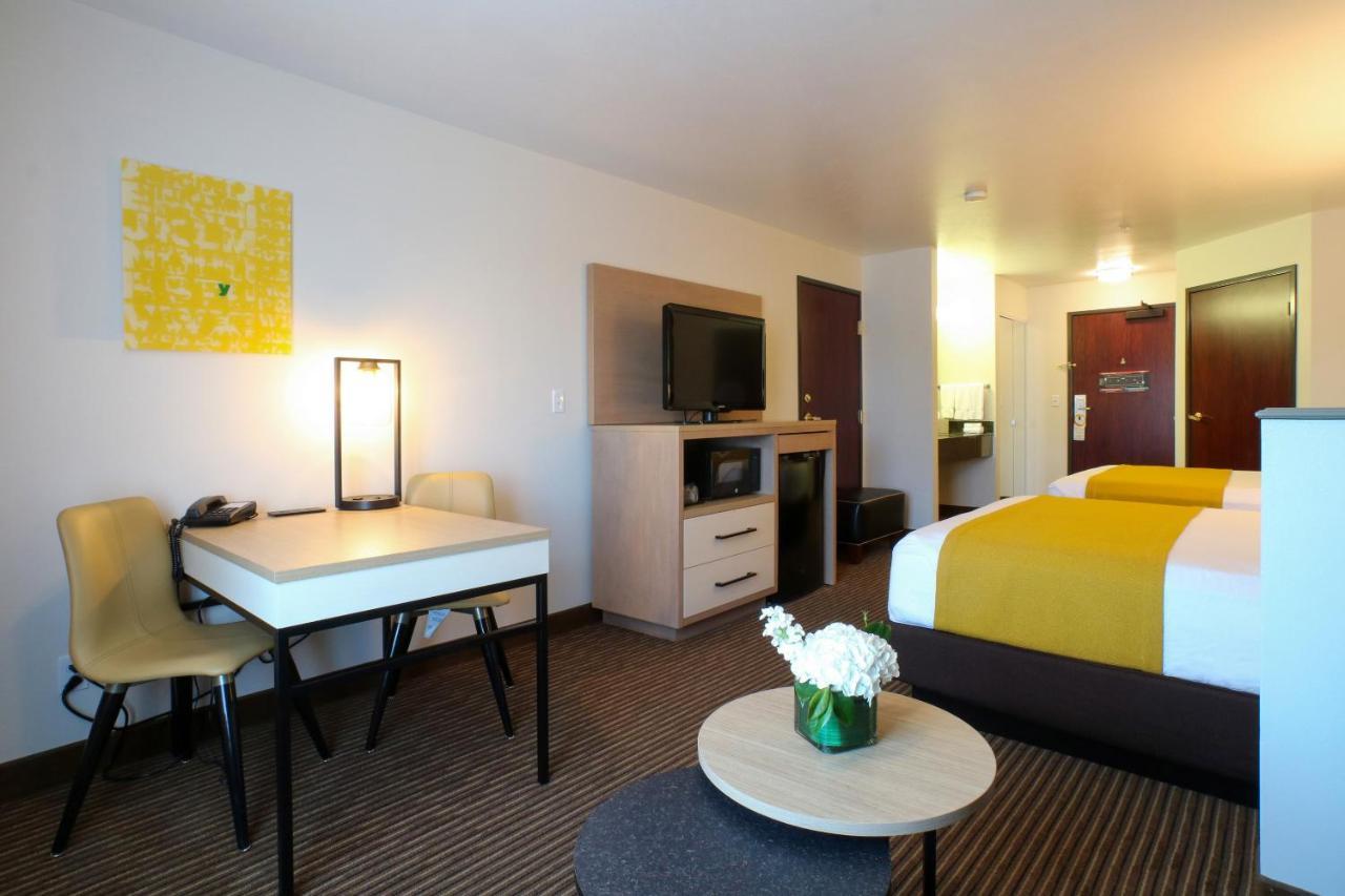 Oxford Hotel 3*