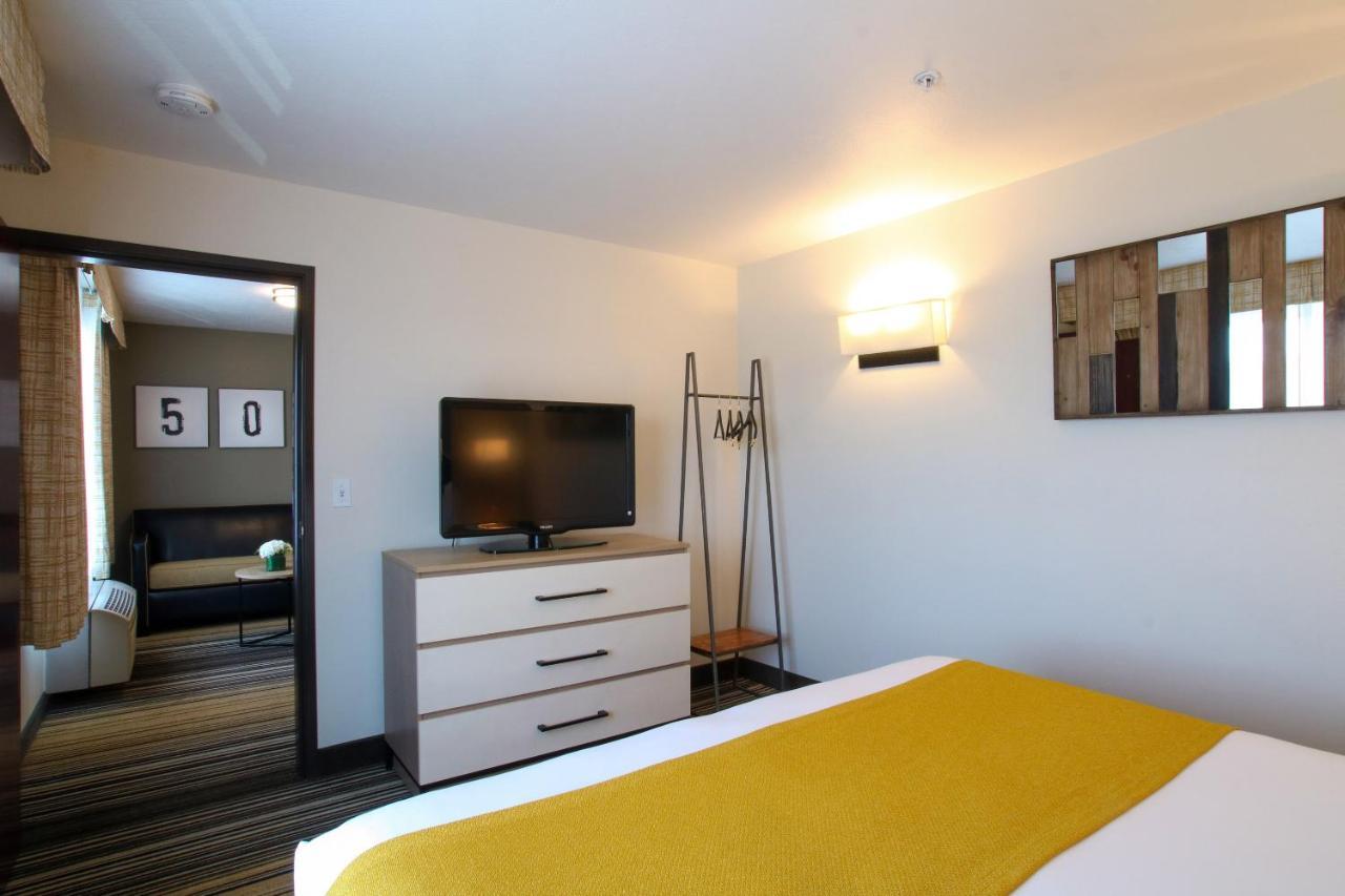 Oxford Hotel 3*
