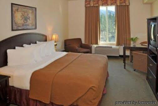 Oxford 3* Spokane Valley